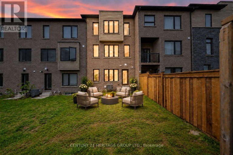 55 DELANO WAY, Newmarket (Woodland Hill), Ontario, L3X0L4