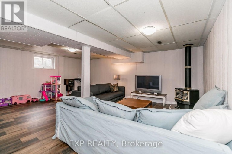 62 COURTICE CRESCENT, Collingwood, Ontario, L9Y4G1