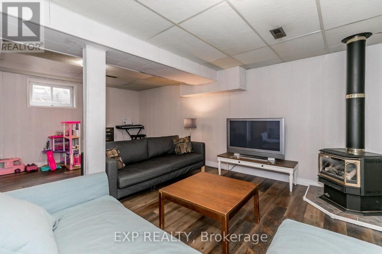 62 COURTICE CRESCENT, Collingwood, Ontario, L9Y4G1