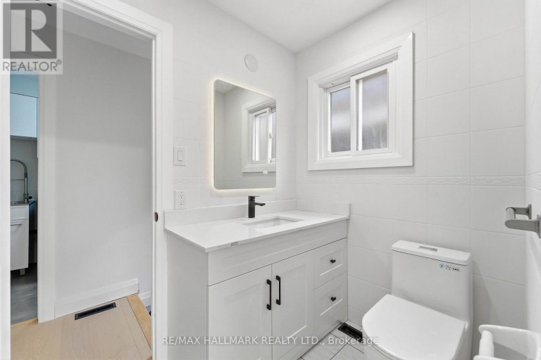 44 OLYMPIA GATE, Vaughan (East Woodbridge), Ontario, L4L5K3