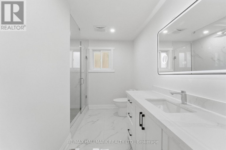44 OLYMPIA GATE, Vaughan (East Woodbridge), Ontario, L4L5K3