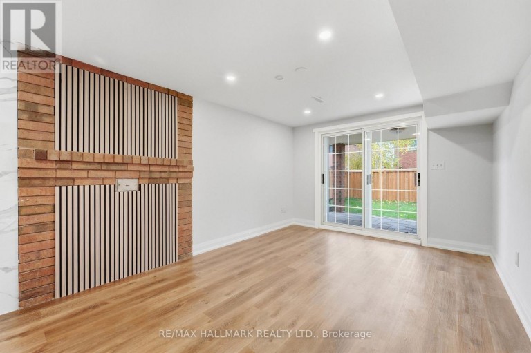 44 OLYMPIA GATE, Vaughan (East Woodbridge), Ontario, L4L5K3