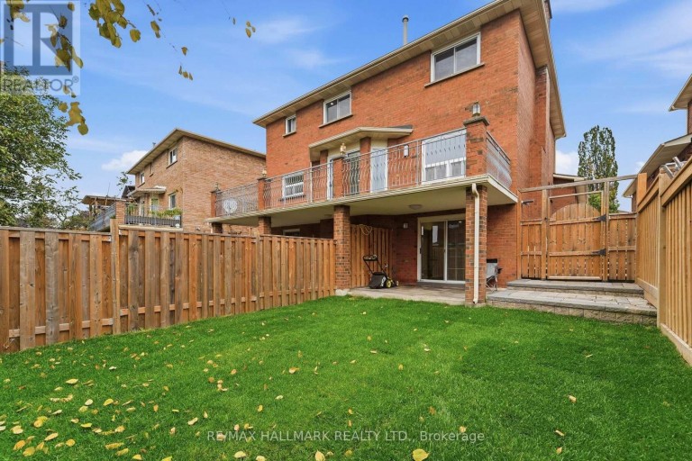 44 OLYMPIA GATE, Vaughan (East Woodbridge), Ontario, L4L5K3