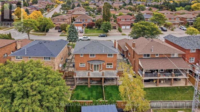 44 OLYMPIA GATE, Vaughan (East Woodbridge), Ontario, L4L5K3