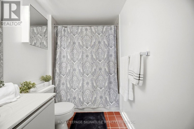 2310 - 55 KINGSBRIDGE GARDEN CIRCLE, Mississauga (Hurontario), Ontario, L5R1Y1