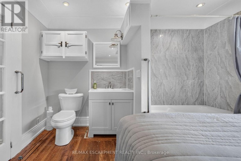 103 BELMONT AVENUE, Hamilton (Crown Point), Ontario, L8L7M2