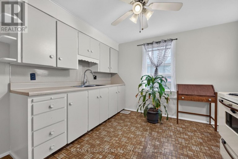 103 BELMONT AVENUE, Hamilton (Crown Point), Ontario, L8L7M2