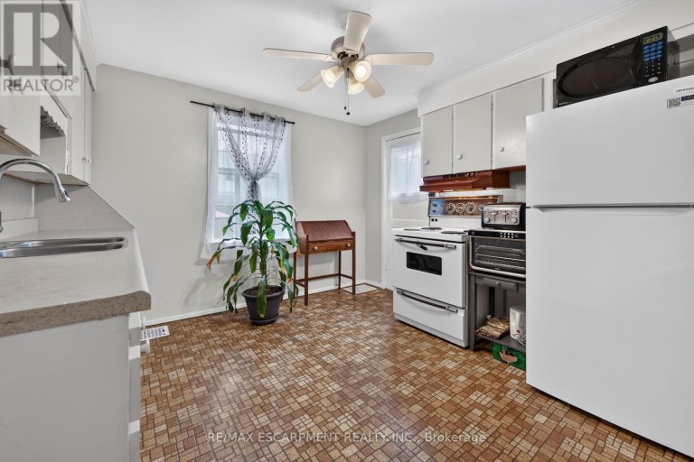 103 BELMONT AVENUE, Hamilton (Crown Point), Ontario, L8L7M2