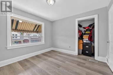103 BELMONT AVENUE Hamilton (Crown Point) Ontario photo 27