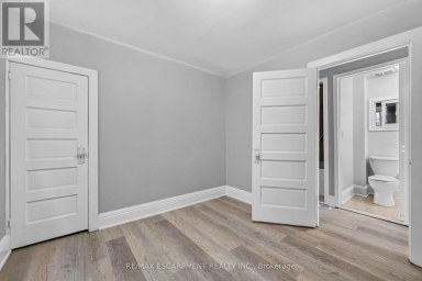 103 BELMONT AVENUE Hamilton (Crown Point) Ontario photo 30