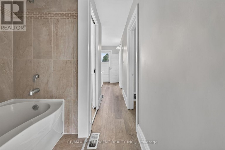 103 BELMONT AVENUE, Hamilton (Crown Point), Ontario, L8L7M2