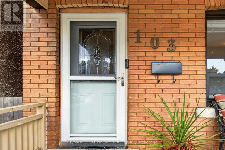 103 BELMONT AVENUE, Hamilton (Crown Point), Ontario, L8L7M2