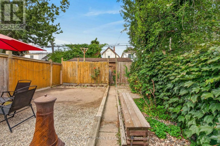 103 BELMONT AVENUE, Hamilton (Crown Point), Ontario, L8L7M2