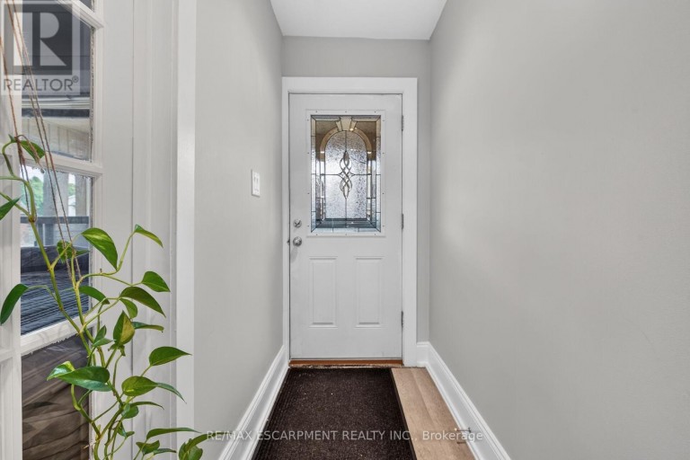103 BELMONT AVENUE, Hamilton (Crown Point), Ontario, L8L7M2