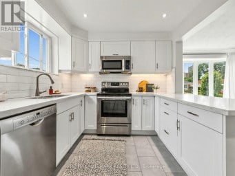 16 AVIS CRESCENT Toronto (O'Connor-Parkview) Ontario photo 16