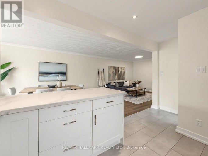 16 AVIS CRESCENT, Toronto (O'Connor-Parkview), Ontario, M4B1B7