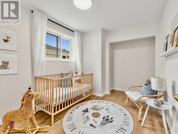 16 AVIS CRESCENT, Toronto (O'Connor-Parkview), Ontario, M4B1B7