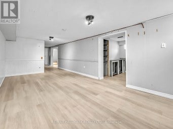 16 AVIS CRESCENT Toronto (O'Connor-Parkview) Ontario photo 37