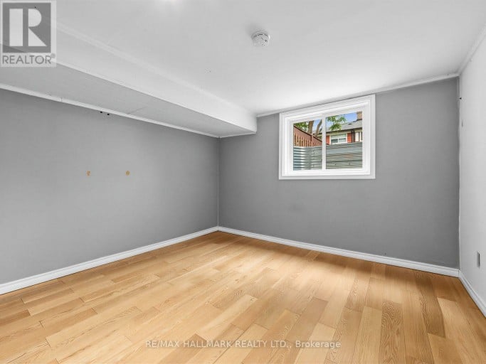 16 AVIS CRESCENT, Toronto (O'Connor-Parkview), Ontario, M4B1B7