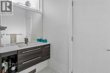 1820 4 Street NE Calgary Alberta photo 35