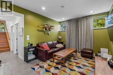 1820 4 Street NE Calgary Alberta photo 38
