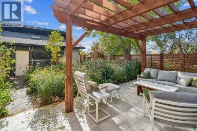 1820 4 Street NE Calgary Alberta photo 46