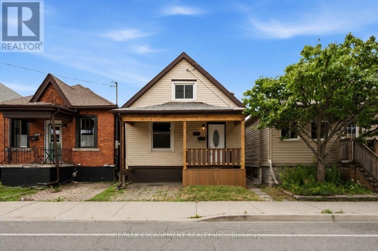 1062 CANNON STREET E, Hamilton (Hill Park), Ontario, L8L2H8