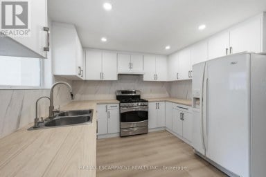 1062 CANNON STREET E Hamilton (Hill Park) Ontario photo 3