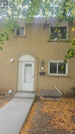 30 JEROME CRESCENT, Hamilton (Riverdale), Ontario, L8E1K5