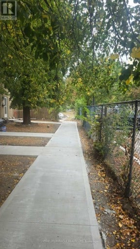 30 JEROME CRESCENT, Hamilton (Riverdale), Ontario, L8E1K5