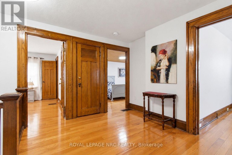 5134 VICTORIA AVENUE, Niagara Falls (Downtown), Ontario, L2E4E3