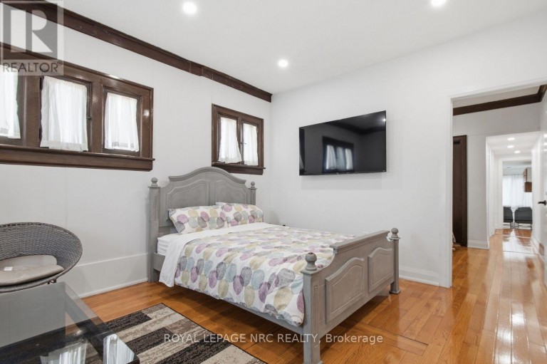 5134 VICTORIA AVENUE, Niagara Falls (Downtown), Ontario, L2E4E3