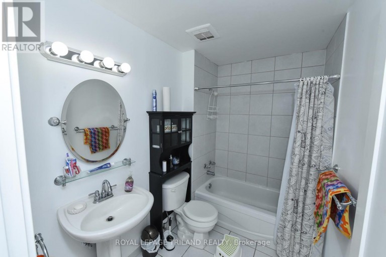 605 - 75 HUXLEY STREET, London South (South E), Ontario, N6J4W7