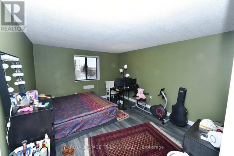 605 - 75 HUXLEY STREET, London South (South E), Ontario, N6J4W7