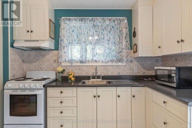 97 SMITH LANE Huron-Kinloss Ontario photo 6