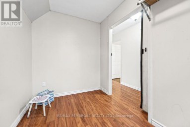 459 SOMERSET STREET Pembroke Ontario photo 32