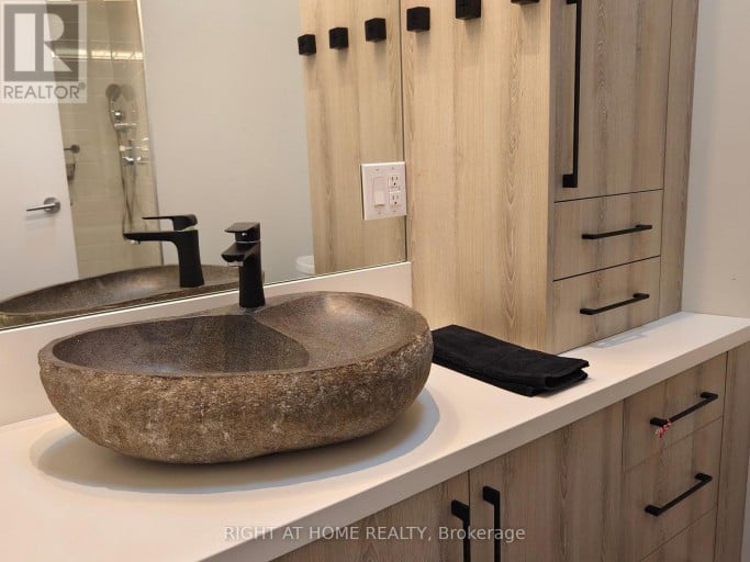386 ROSEWELL AVENUE, Toronto (Lawrence Park South), Ontario, M4R2B4
