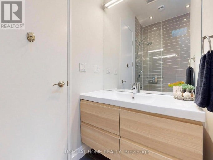 386 ROSEWELL AVENUE, Toronto (Lawrence Park South), Ontario, M4R2B4