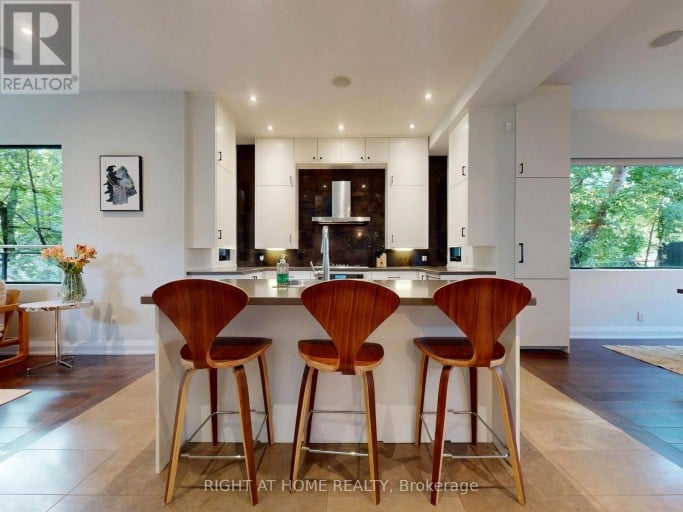 386 ROSEWELL AVENUE, Toronto (Lawrence Park South), Ontario, M4R2B4