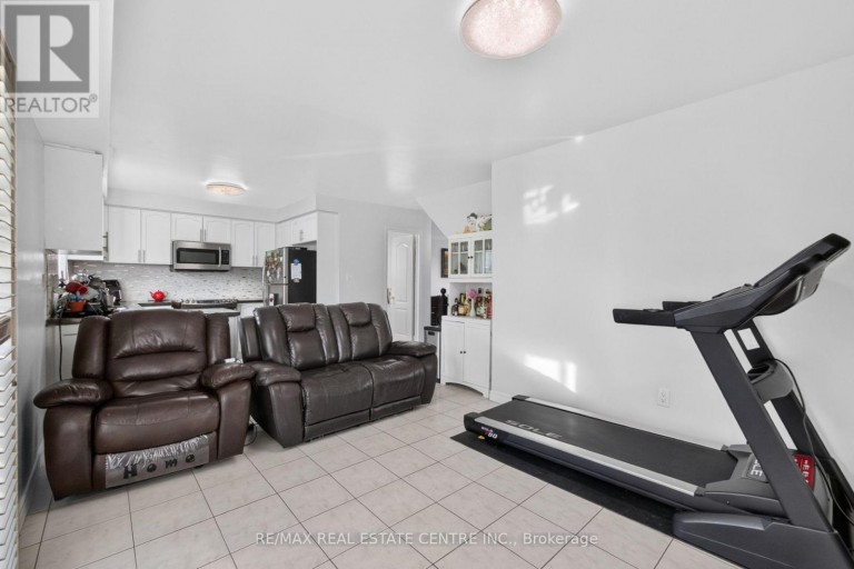 8 FLATLANDS WAY, Brampton (Sandringham-Wellington), Ontario, L6R2B5