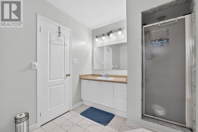 8 FLATLANDS WAY, Brampton (Sandringham-Wellington), Ontario, L6R2B5