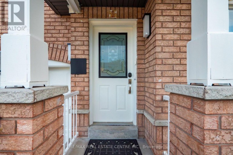 8 FLATLANDS WAY, Brampton (Sandringham-Wellington), Ontario, L6R2B5