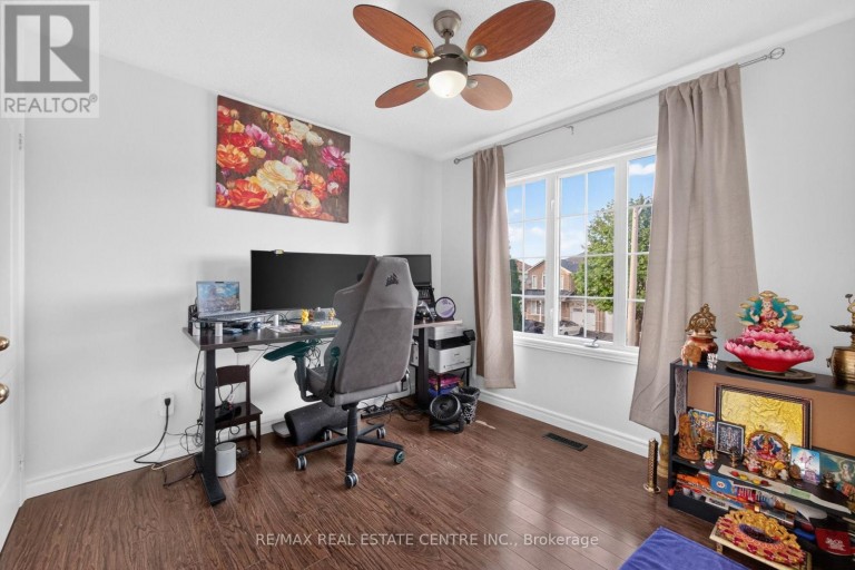 8 FLATLANDS WAY, Brampton (Sandringham-Wellington), Ontario, L6R2B5