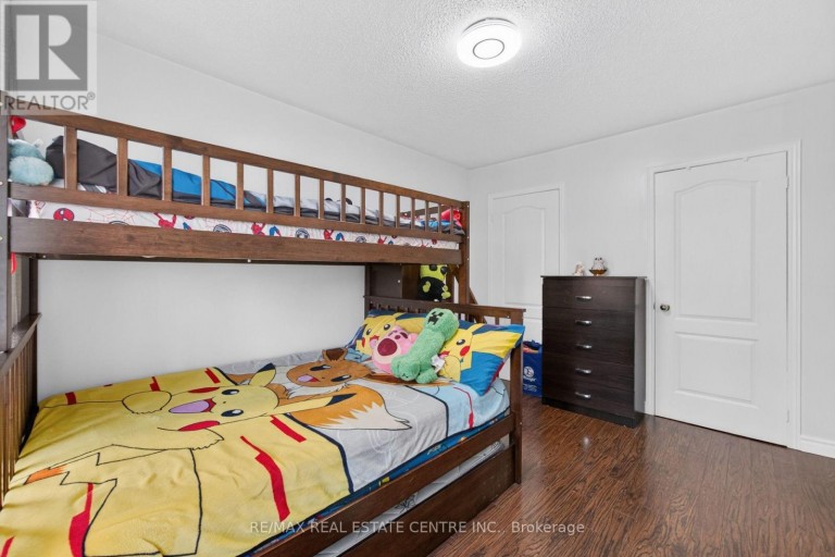 8 FLATLANDS WAY, Brampton (Sandringham-Wellington), Ontario, L6R2B5