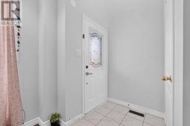 8 FLATLANDS WAY Brampton (Sandringham-Wellington) Ontario photo 3