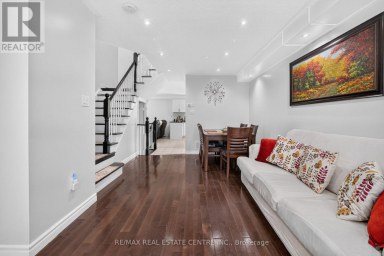 8 FLATLANDS WAY Brampton (Sandringham-Wellington) Ontario photo 5
