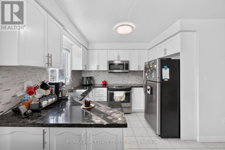 8 FLATLANDS WAY, Brampton (Sandringham-Wellington), Ontario, L6R2B5