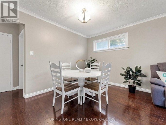 93 BAYVIEW PARKWAY, Newmarket (Huron Heights-Leslie Valley), Ontario, L3Y3W2