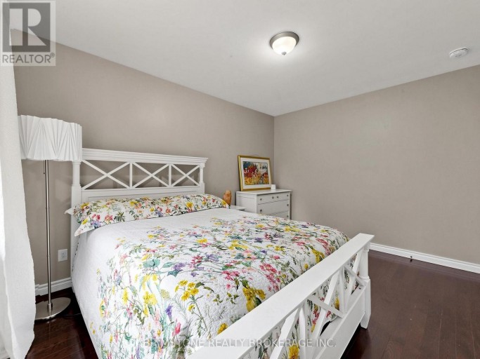 93 BAYVIEW PARKWAY, Newmarket (Huron Heights-Leslie Valley), Ontario, L3Y3W2
