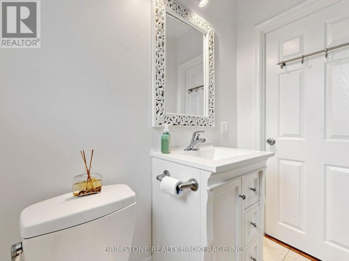 93 BAYVIEW PARKWAY, Newmarket (Huron Heights-Leslie Valley), Ontario, L3Y3W2